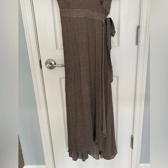 Mod Ref Brown gingham wrap dress size medium - Picture 3 of 16